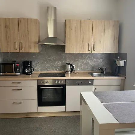 Mit 4 Schlafzimmer Oder 10 Schlafmoeglichkeiten *