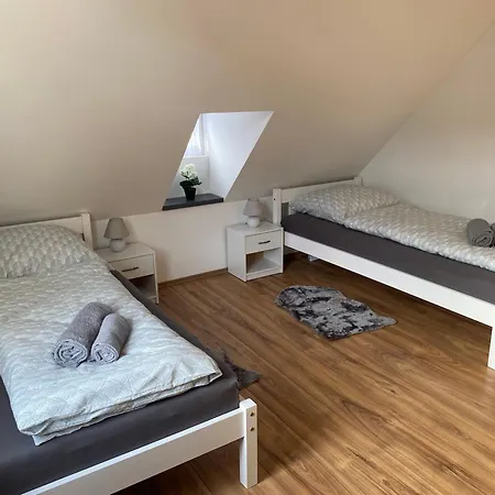 Apartament Mit 4 Schlafzimmer Oder 10 Schlafmoeglichkeiten Netphen