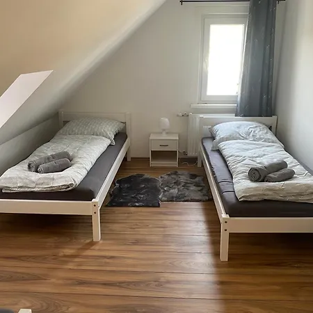 Mit 4 Schlafzimmer Oder 10 Schlafmoeglichkeiten *